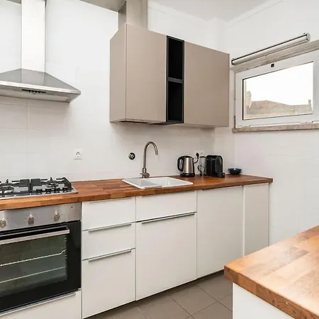 Apartment Claude Homes Rato