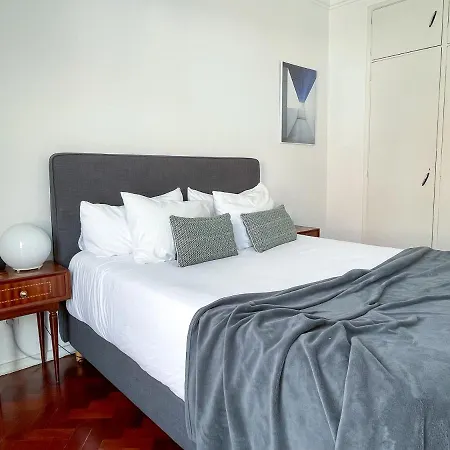 Apartment Claude Homes Rato Lisbon