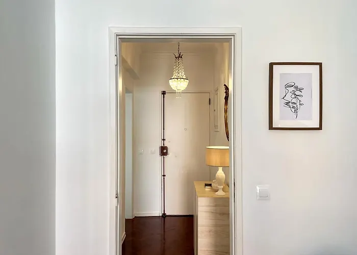 Claude Homes Rato Apartman *